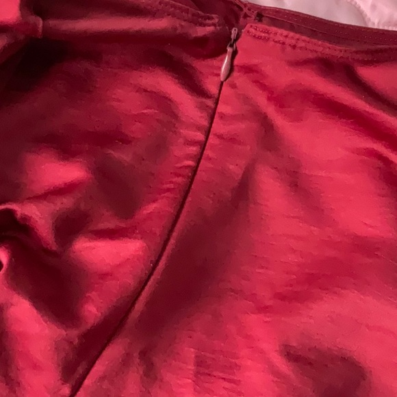 XS Dark Red Elegant top, Simply Vera - Picture 10 of 10